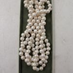 869 2210 PEARL NECKLACE